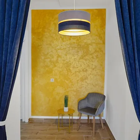 Polias Small Apartman