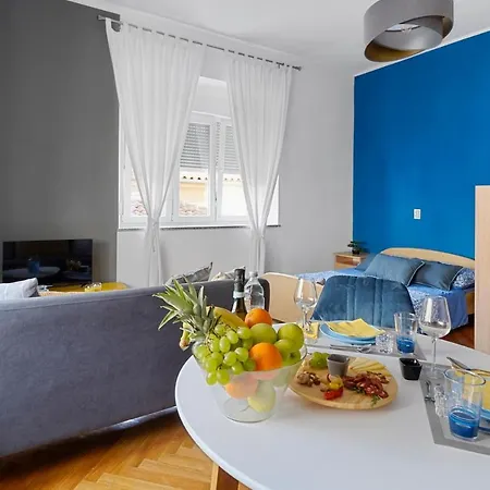 Polias Small Appartement *